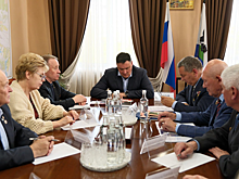 Мэр Иркутска Руслан Болотов обсудил поддержку ветеранов и подготовку к международному форуму спецназа