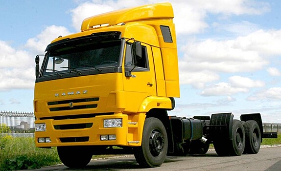 Продажи грузовых автомобилей в России сократились в январе-ноябре на 3,8%