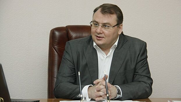 Губернатора Подмосковья в Волоколамске под крики «Позор!» закидали снежками