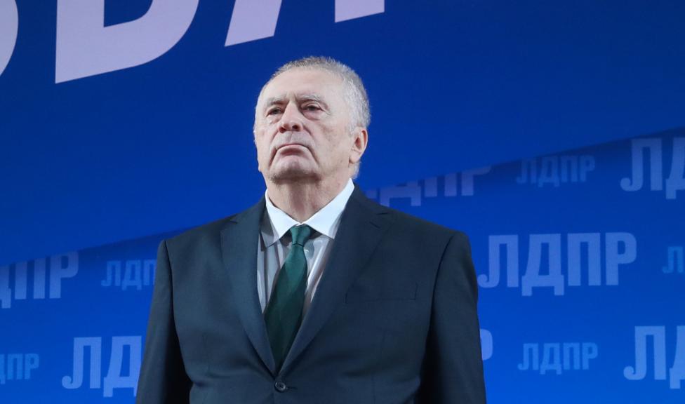 Казахстан отказался от установки памятника Жириновскому