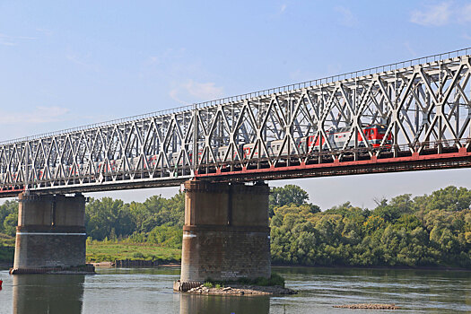 Под стук колес: железнодорожный мост Уфы отпраздновал 130-летие