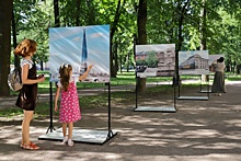 Ко Дню строителя в Александровском саду Петербурга открылась необычная выставка