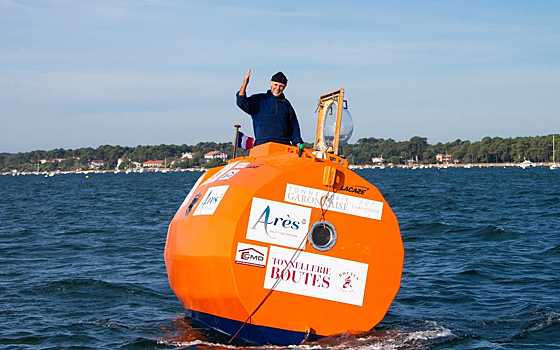 72-летний француз переплыл Атлантику в бочке