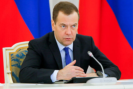 Медведев одобрил эксперимент по эксплуатации беспилотных автомобилей