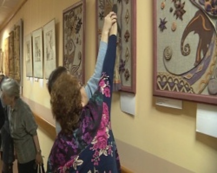 В Республиканской специальной библиотеке для слепых открылась "трогательная" выставка