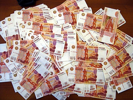 Более миллиарда рублей заплатили нижегородские должники по алиментам