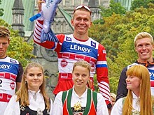 Большунов обогнал Клэбо в его родном городе и выиграл многодневку. Лицо норвежца скривилось от злобы