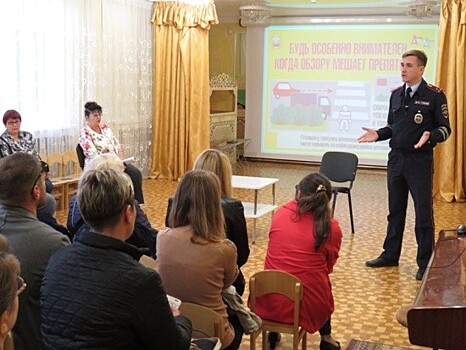 Сотрудники Госавтоинспекции Севастополя посетили родительское собрание