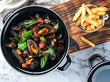 На Петроградке открылся двухэтажный бельгийский паб Ardenne