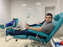 Мэр Курска Евгений Маслов сдал кровь и призвал горожан стать донорами