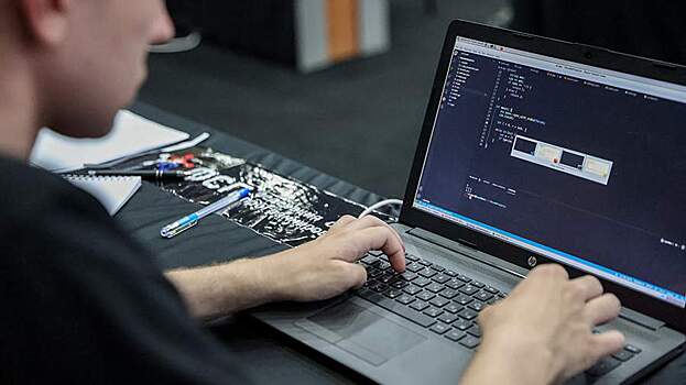 ВЦИОМ: 37% россиян считают, что студентам проще найти высокооплачиваемую работу