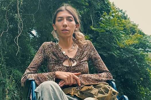 Российская блогерша выступила с неожиданными обвинениями после падения с четвертого этажа