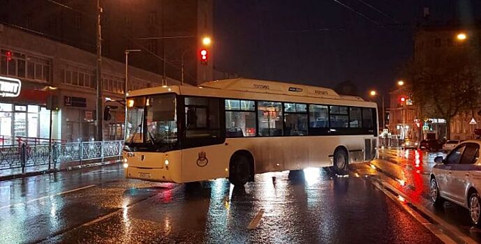 В Ростове автобус сбил пенсионерку