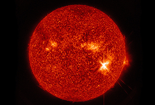 Три мощнейших взрыва на Солнце угрожают Земле