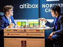 Карлсен проиграл Накамуре в финале чемпионата мира по игре в пулю