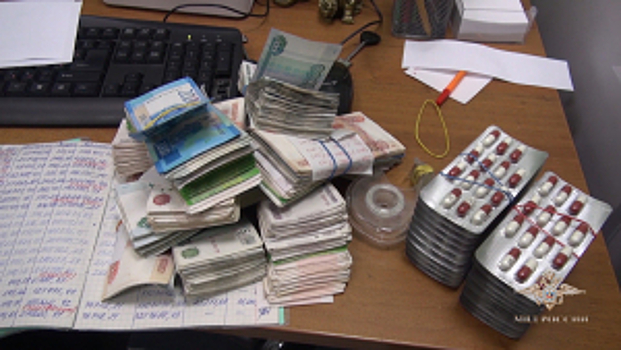 Следователями МВД России возбуждено уголовное дело в отношении предполагаемых лидеров и участников преступного сообщества, которые подозреваются в незаконном сбыте сильнодействующих веществ через аптеки