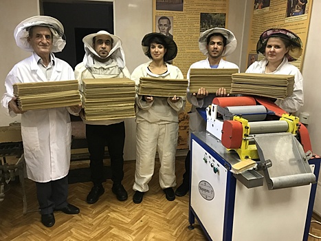 Тимирязевцы запустили мини-завод по производству вощины