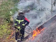 В Забайкалье задействовали Бе-200, чтобы остановить пожар у Дарасуна