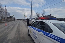 На Урале мотоциклист на скорости врезался в металлическое ограждение дороги и погиб