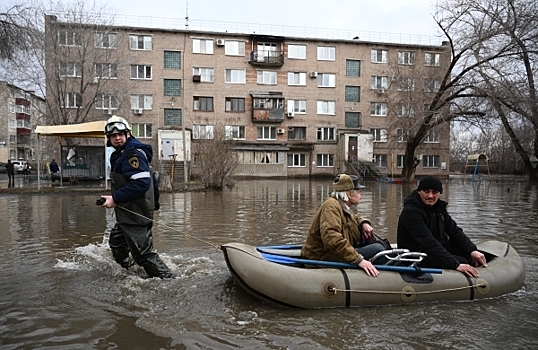 В трех субъектах России более 15 тысяч домов остаются подтопленными