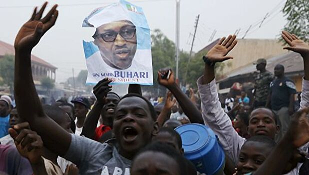 Избирком Нигерии отложил президентские выборы
