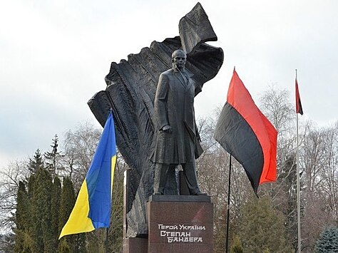 На Украине к Дню Победы готовят ордена для бандеровцев