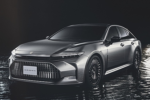 Новый седан Toyota Crown официально стартовал на рынке