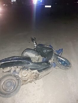 В Саратове 18-летний водитель мопеда попал в больницу после столкновения с КамАЗом