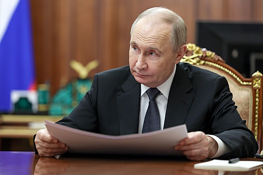 Путин предложил обсудить ситуацию с жильем для военных
