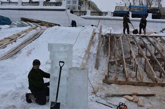 В Оренбурге купели обустраивают напротив здания следственного комитета