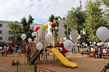 В Октябрьском районе Екатеринбурга открылась новая детская площадка