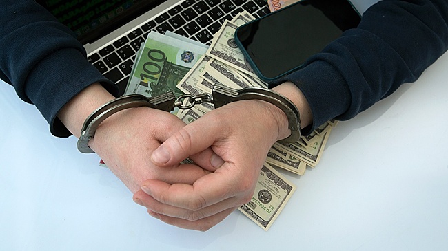 Россия объявила в международный розыск арестованного в Таиланде хакера