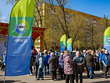 «МИРовой» субботник: сотрудники телерадиокомпании пригласили москвичей на уборку