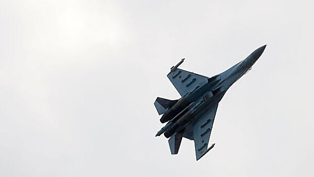 Поиски пилота Су-27 в Черном море осложняет ветер