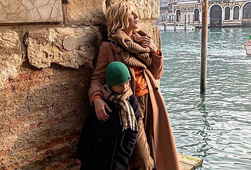 Ирина Гринева поделилась архивным видео с дочерью из путешествия по Венеции