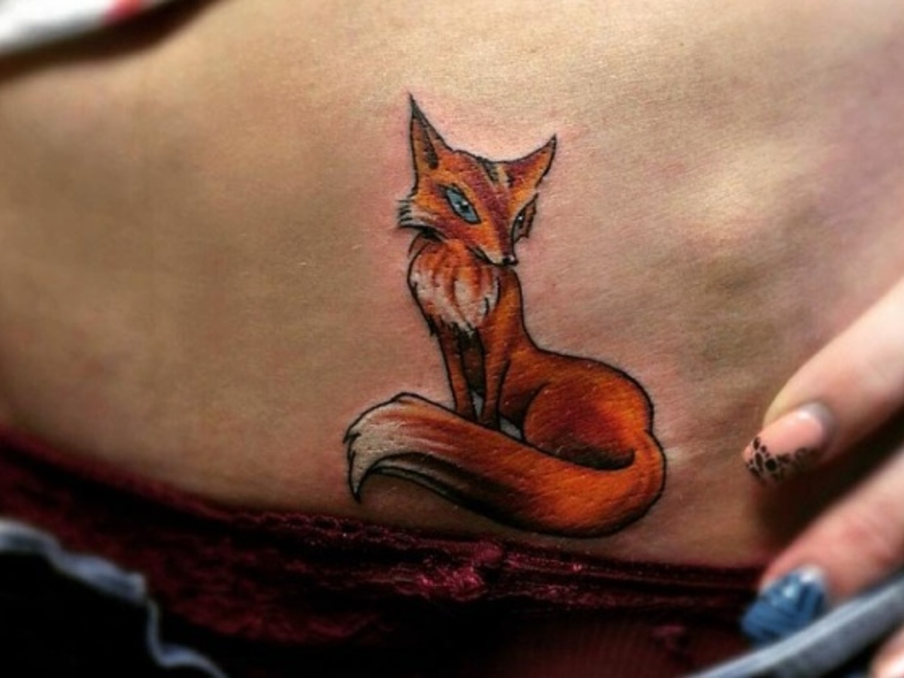 Олар балапанның аяқтары босағанша сиқырлайды