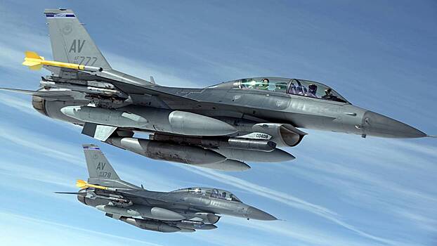 Отправка Данией первых истребителей F-16 Украине задержится на срок до полугода