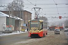 В Донецке трамвай сошел с рельсов и врезался в жилой дом