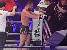 Аскеров не смог выйти в финал мирового Гран-при по кикбоксингу
