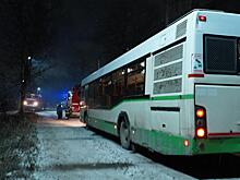В Вологде оказывают всю необходимую помощь жильцам дома 13 на улице Молодёжной, где сегодня произошел крупный пожар