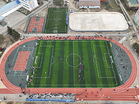Благодаря амурским и федеральным властям в Февральске открыли новый стадион