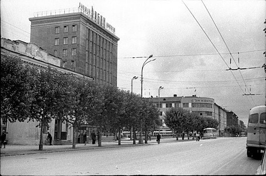 «Свердловчане получили дворец-сказку, где их будут обслуживать»: 55 лет назад построили «Рубин»
