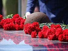 Алексей Логвиненко наградил победителей проекта «Юнармейский марш»