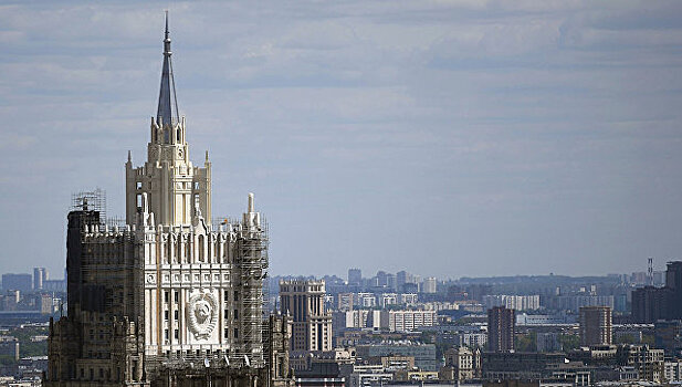 Москва жестко ответит на попытки вмешательства в дела страны, заявил МИД