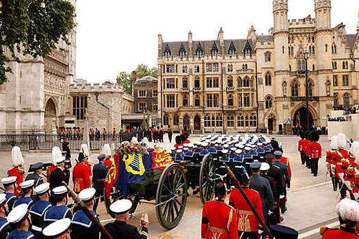 В Вестминстерском аббатстве началась церемония похорон королевы Елизаветы II