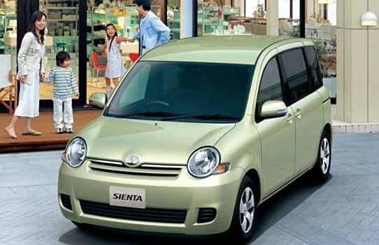 Отличный городской автомобиль Toyota Sienta – «убийца минивэнов»