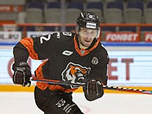 Грецкий продлил контракт с «Амуром» на год. Он лучший в КХЛ среди форвардов по числу хитов за матч – 3,1