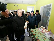 Валерий Радаев предложил журналистам сделать репортаж о животноводах