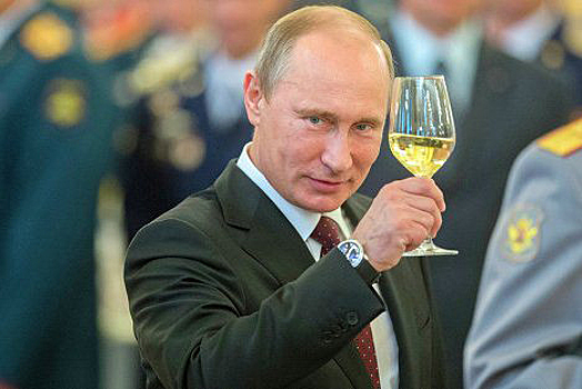 Вино, которое пил Путин, продадут за €1 млн
