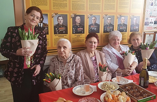 Представителей Совета ветеранов поселения Михайлово-Ярцевское поздравили с 8 Марта